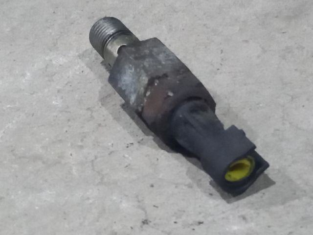 bontott IVECO DAILY Olajnyomás Jeladó