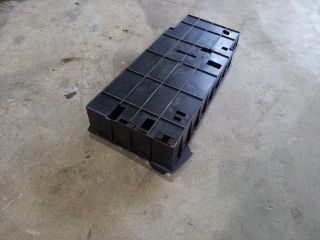 bontott IVECO DAILY Pótkerék Szerszámtartó