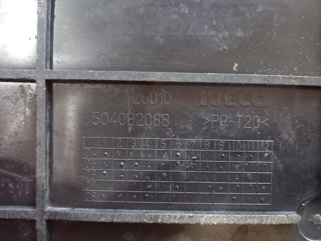 bontott IVECO DAILY Pótkerék Szerszámtartó