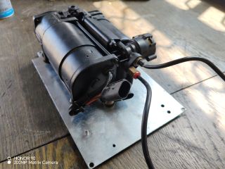 bontott IVECO DAILY Szintszabályzó Kompresszor