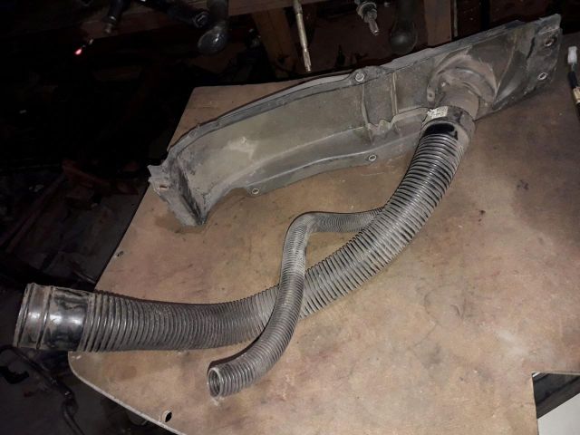 bontott IVECO DAILY Tankbetöltő Cső (Fém)