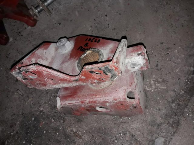 bontott IVECO DAILY Torziós Rúd Feszítő Csavar