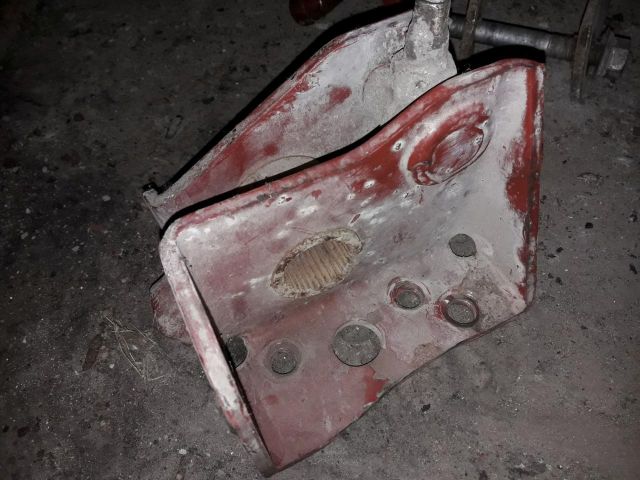 bontott IVECO DAILY Torziós Rúd Feszítő Csavar