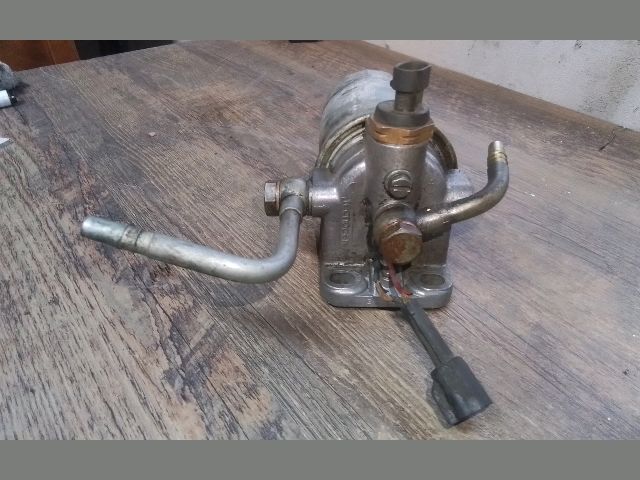 bontott IVECO DAILY Üzemanyagszűrő Ház