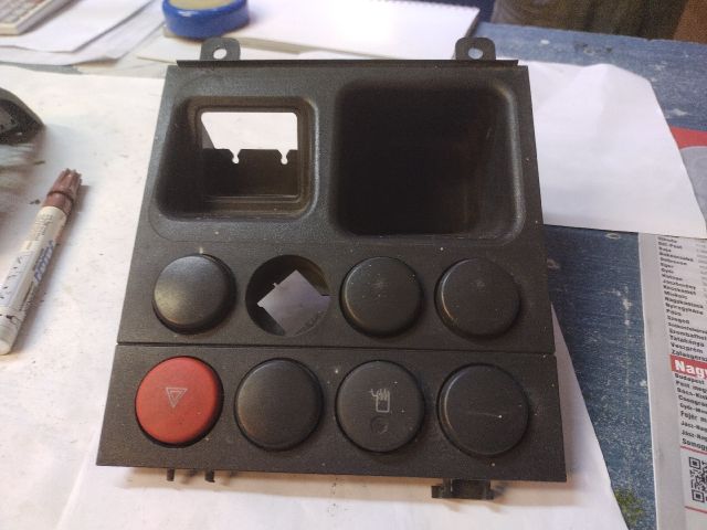 bontott IVECO DAILY Vészvillogó Kapcsoló