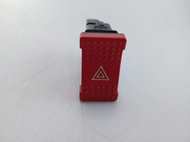 bontott IVECO DAILY Vészvillogó Kapcsoló