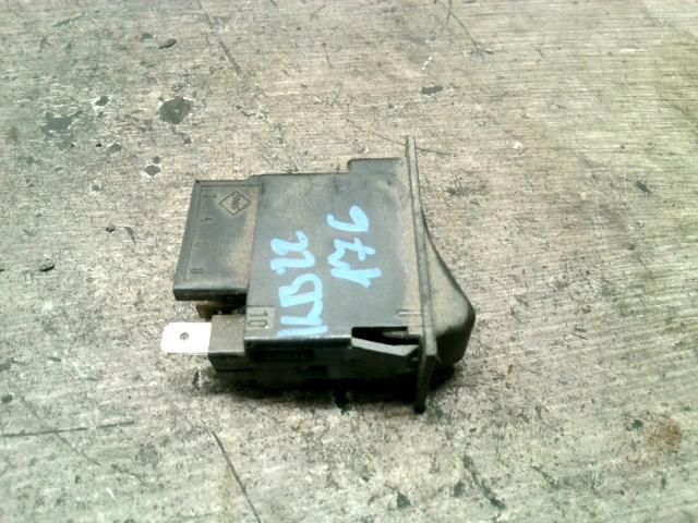 bontott IVECO DAILY Vészvillogó Kapcsoló