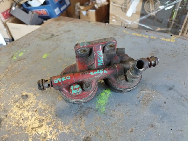 bontott IVECO EuroCargo Gázolajszűrő Ház