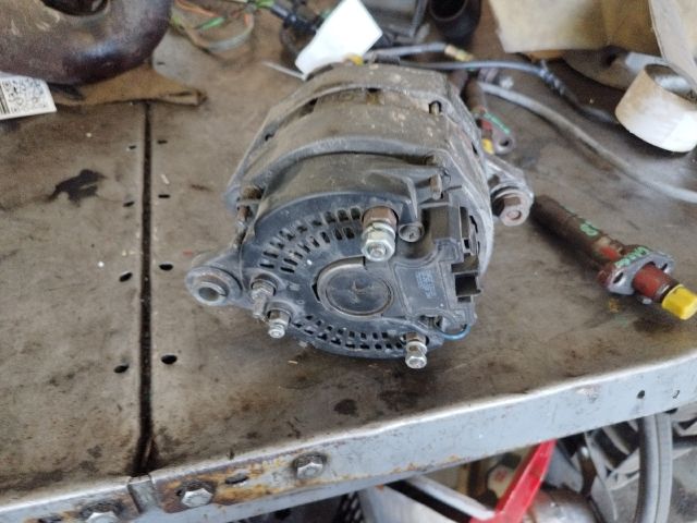 bontott IVECO EuroCargo Generátor