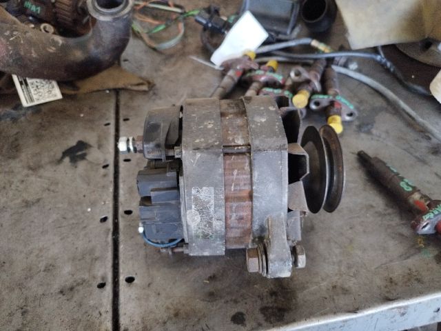 bontott IVECO EuroCargo Generátor