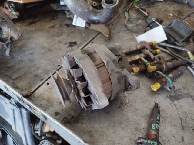 bontott IVECO EuroCargo Generátor