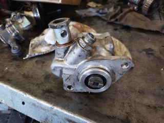 bontott IVECO EuroCargo Kormányszervó Motor (Hidraulikus)