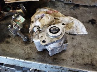 bontott IVECO EuroCargo Kormányszervó Motor (Hidraulikus)