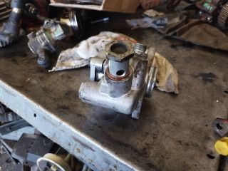 bontott IVECO EuroCargo Kormányszervó Motor (Hidraulikus)