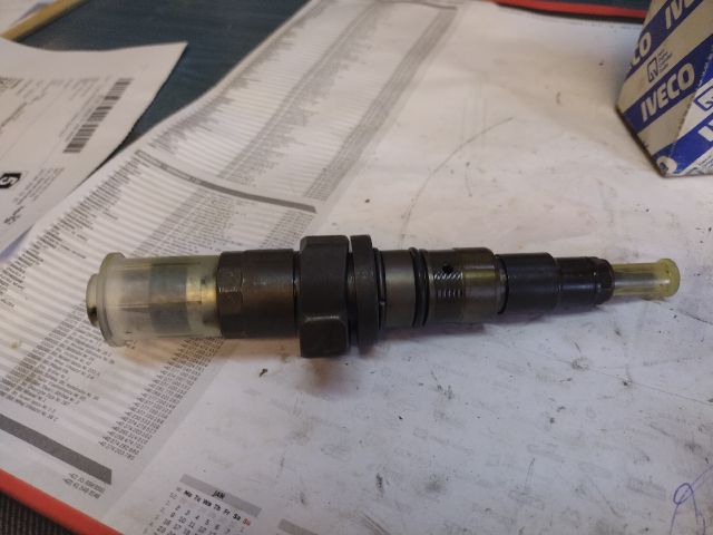 bontott IVECO EuroCargo Porlasztó (1 db)