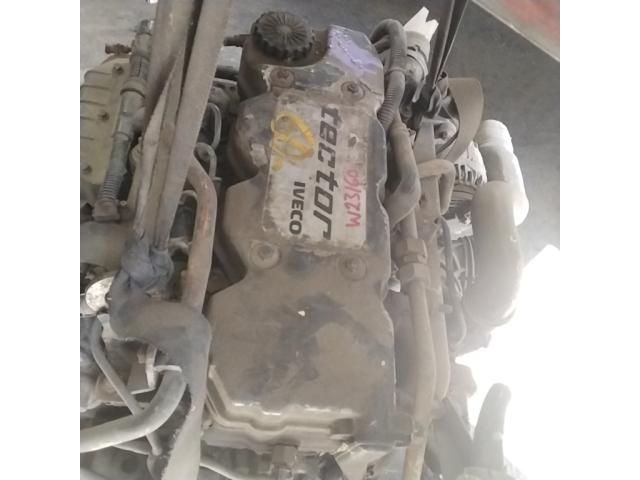 bontott IVECO EuroCargo Motor (Fűzött blokk hengerfejjel)