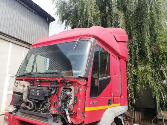 bontott IVECO Stralis Fülke