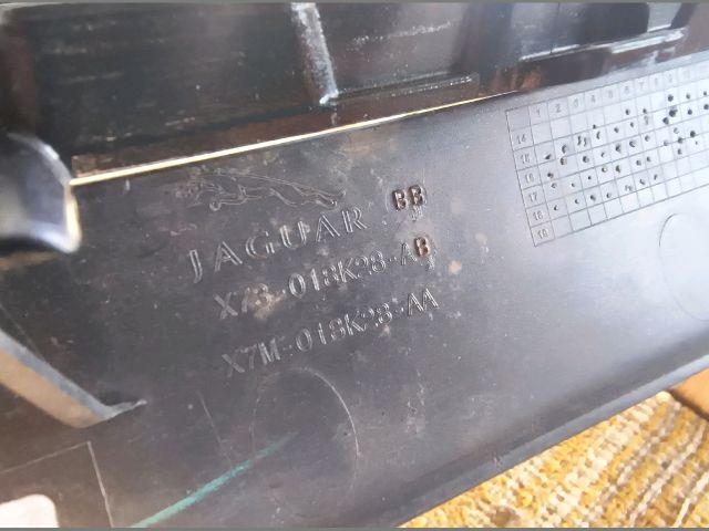 bontott JAGUAR 2.0d (163 Hp) Első Embléma