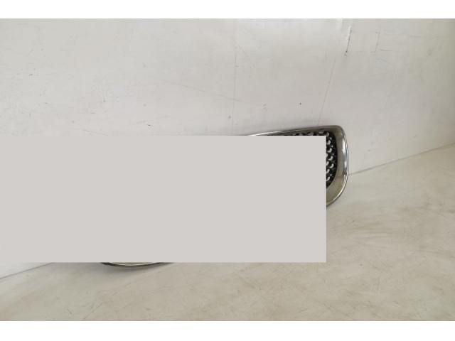 bontott JAGUAR 2.0d (163 Hp) Hűtőrács