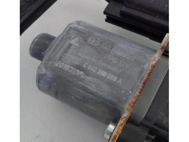 bontott JAGUAR E-PACE Bal hátsó Ablakemelő Szerkezet (Elektromos)