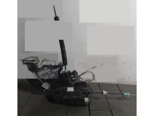 bontott JAGUAR E-PACE Bal hátsó Ajtózár