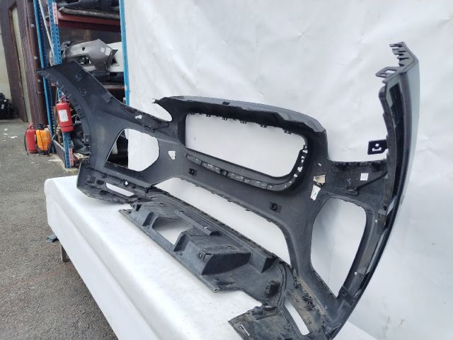 bontott JAGUAR E-PACE Első Lökhárító (Üresen)