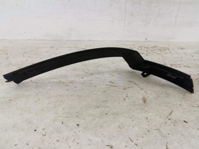 bontott JAGUAR E-PACE Hátsó Lökhárító Díszléc