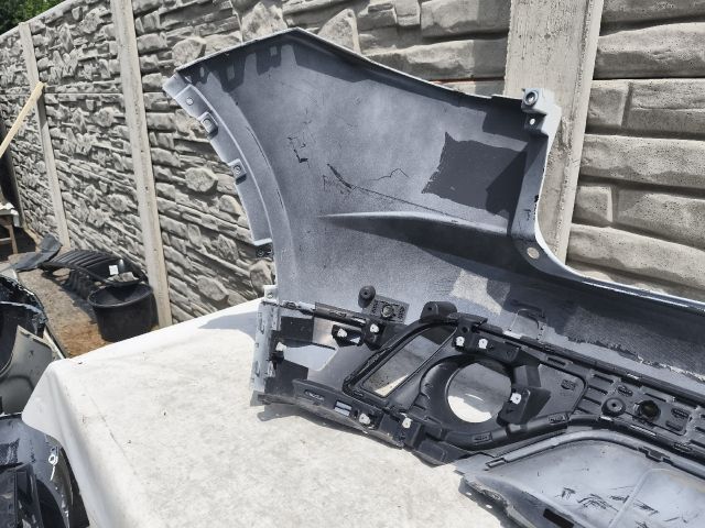 bontott JAGUAR E-PACE Hátsó Lökhárító (Üresen)