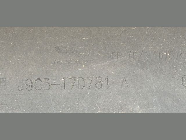 bontott JAGUAR E-PACE Hátsó Lökhárító (Üresen)