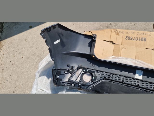 bontott JAGUAR E-PACE Hátsó Lökhárító (Üresen)