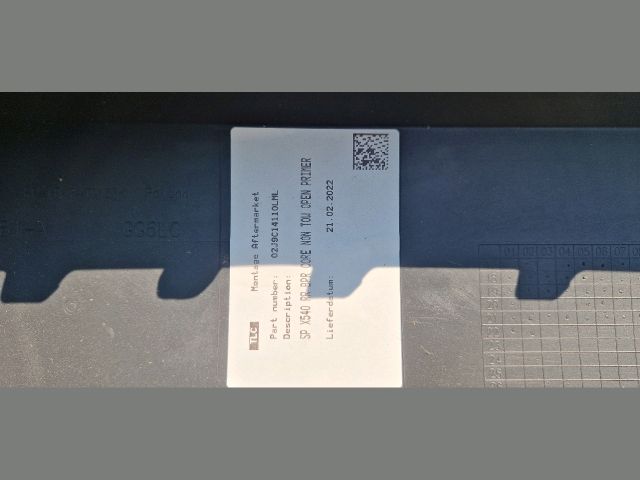 bontott JAGUAR E-PACE Hátsó Lökhárító (Üresen)