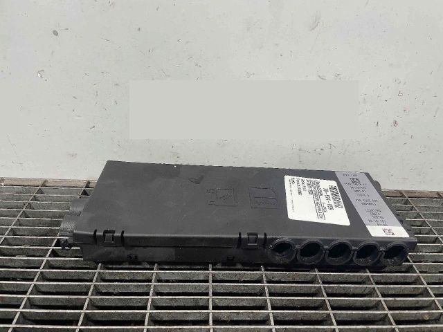 bontott JAGUAR F-PACE Biztosítéktábla Motortér