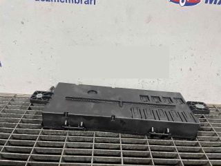 bontott JAGUAR F-PACE Biztosítéktábla Motortér