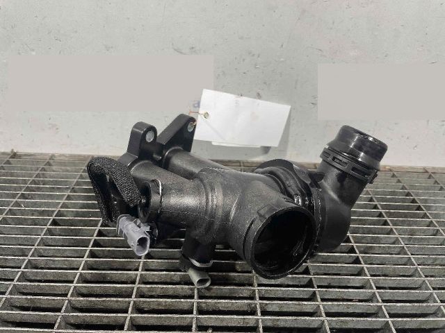 bontott JAGUAR F-PACE Hengerfej Vízkivezető