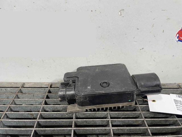 bontott JAGUAR F-PACE Hűtőventilátor Relé