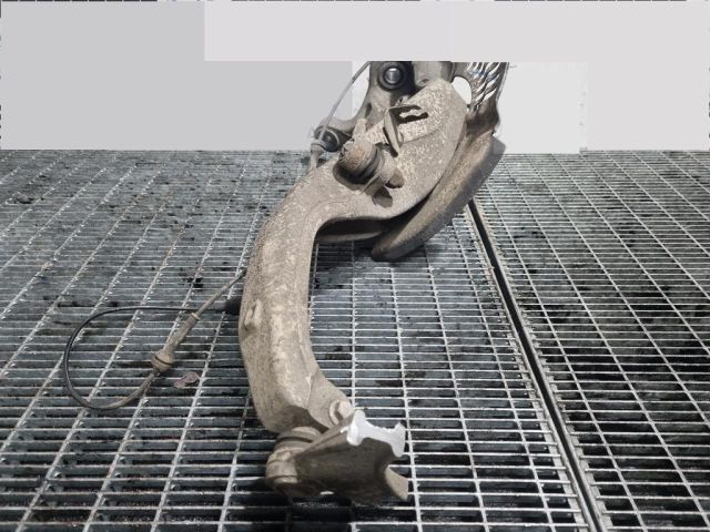 bontott JAGUAR F-PACE Jobb első Csonkállvány