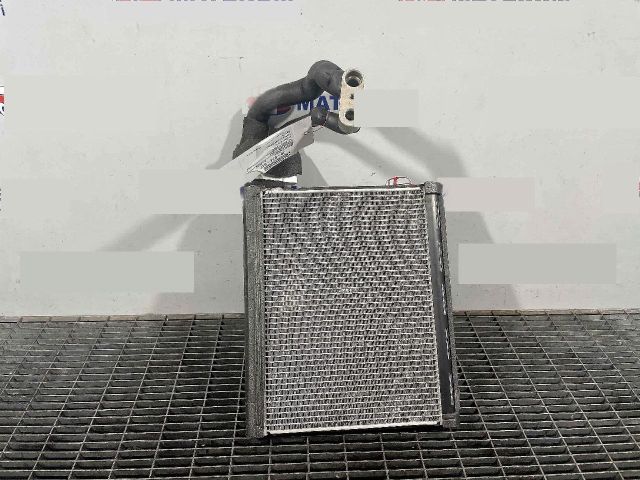 bontott JAGUAR F-PACE Klímahűtő Radiátor