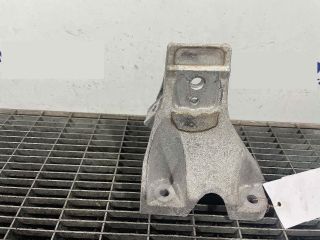 bontott JAGUAR F-PACE Motor Tartó Bak Bal