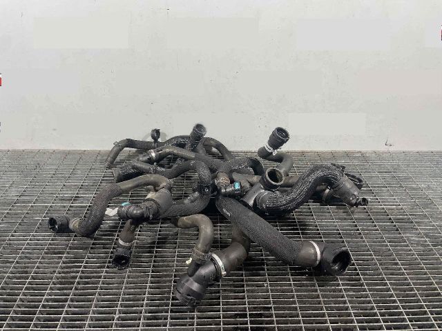 bontott JAGUAR F-PACE Vízcső