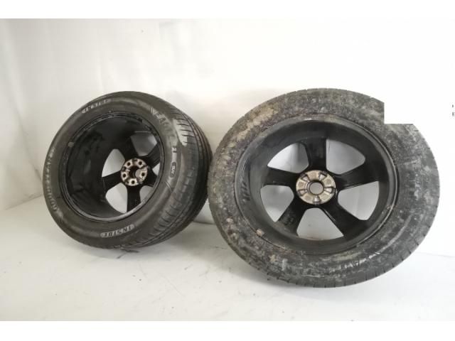 bontott JAGUAR F-PACE Alufelni Gumival (1 db)