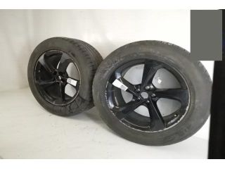 bontott JAGUAR F-PACE Alufelni Gumival (1 db)