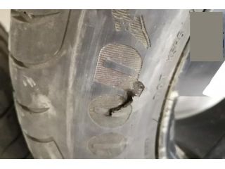 bontott JAGUAR F-PACE Alufelni Gumival (1 db)