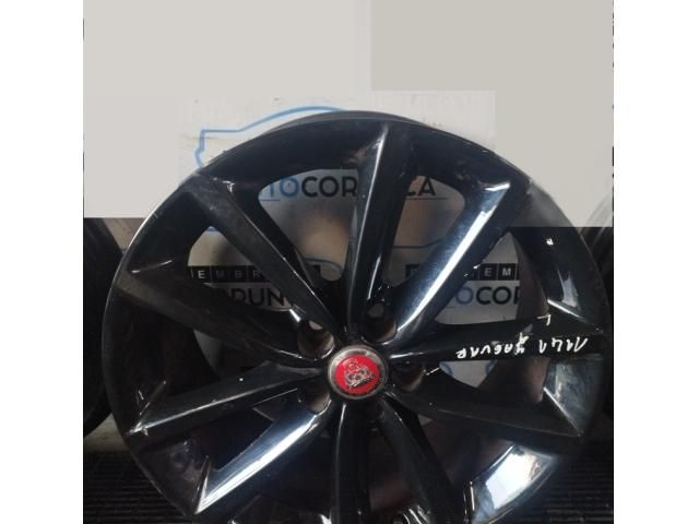 bontott JAGUAR F-PACE Alufelni Szett