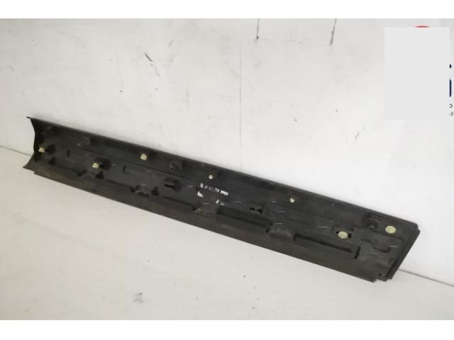 bontott JAGUAR F-PACE Bal első Ajtó Díszléc