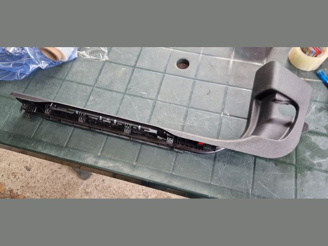 bontott JAGUAR F-PACE Bal első Belső Küszöb Burkolat