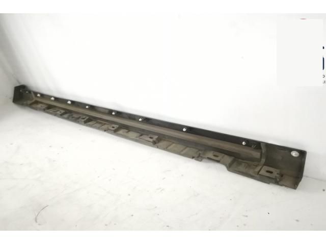 bontott JAGUAR F-PACE Bal első Küszöb Díszléc