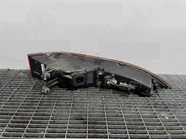 bontott JAGUAR F-PACE Bal Hátsó Lámpa