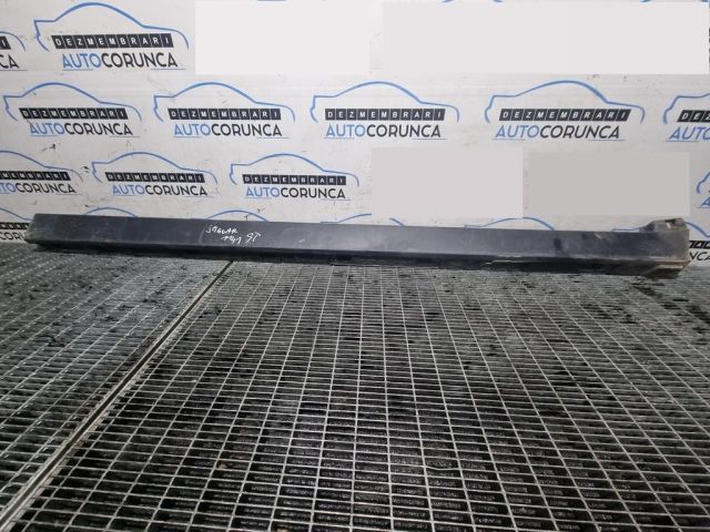 bontott JAGUAR F-PACE Bal Küszöb