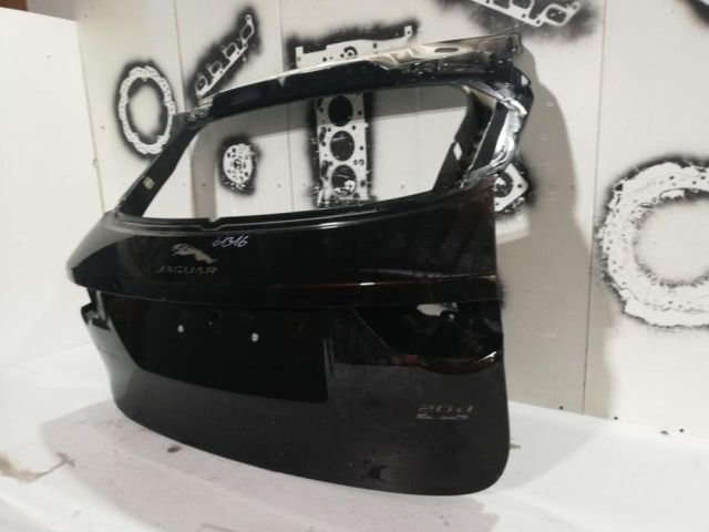 bontott JAGUAR F-PACE Csomagtérajtó (Üres lemez)