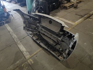 bontott JAGUAR F-PACE Első Lökhárító (Részeivel)